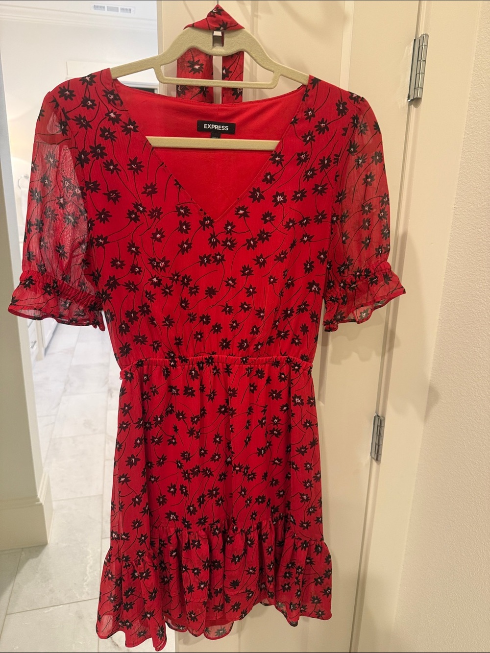 Express Red Floral V-Neck Mini Dress with Ruffle Hem